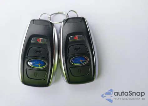 2022 Subaru Ascent Premium из США, поврежденный, VIN 4S4WMAED3N3468550